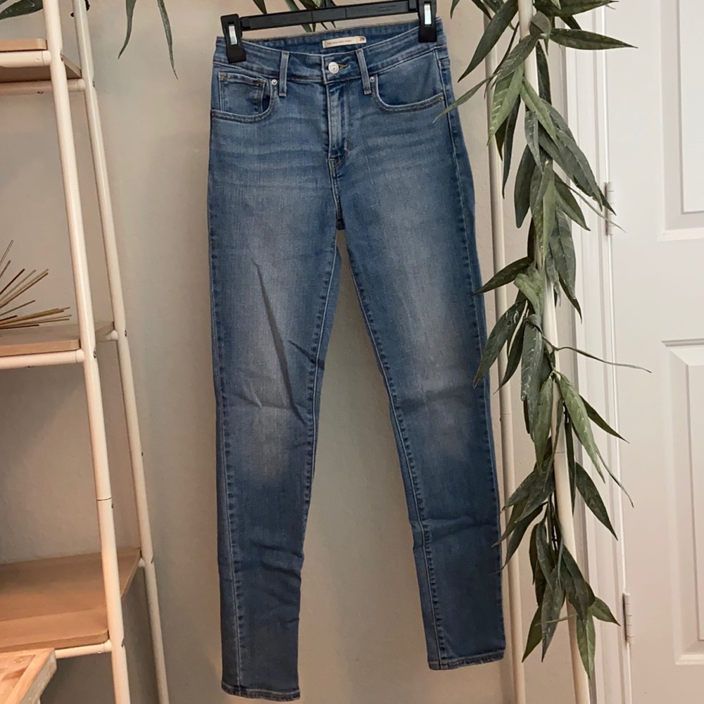 🔴SOLD🔴 Levi’s 721 jeans